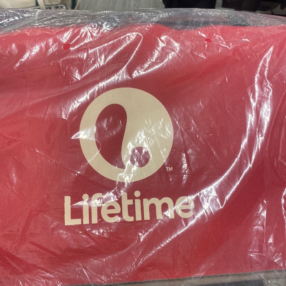 Picnic time XL blanket tote- lifetime branded (NWT)